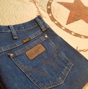 Wrangler Cowboy Cut Men's Jeans 32x36 never worn